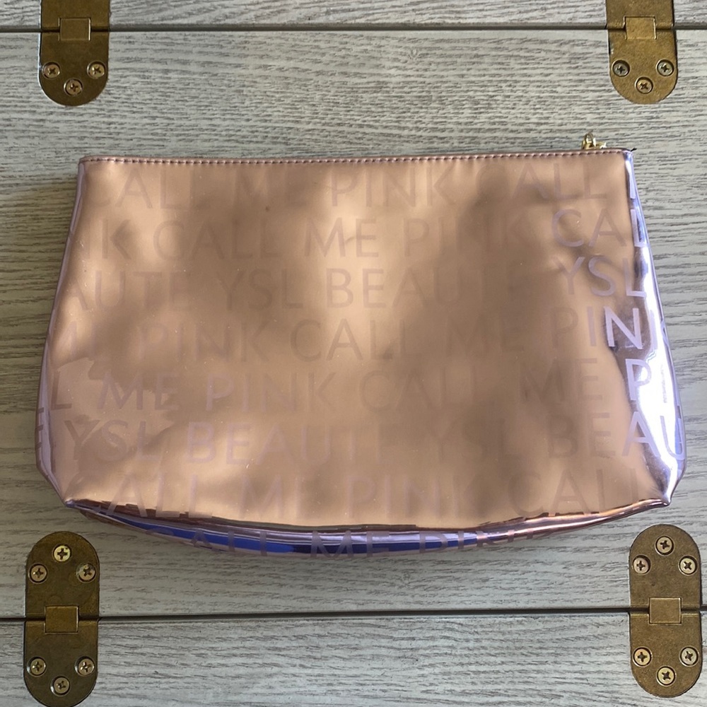 Yves Saint Laurent Call Me Pink Beauty Make-up Metallic Pink Bag